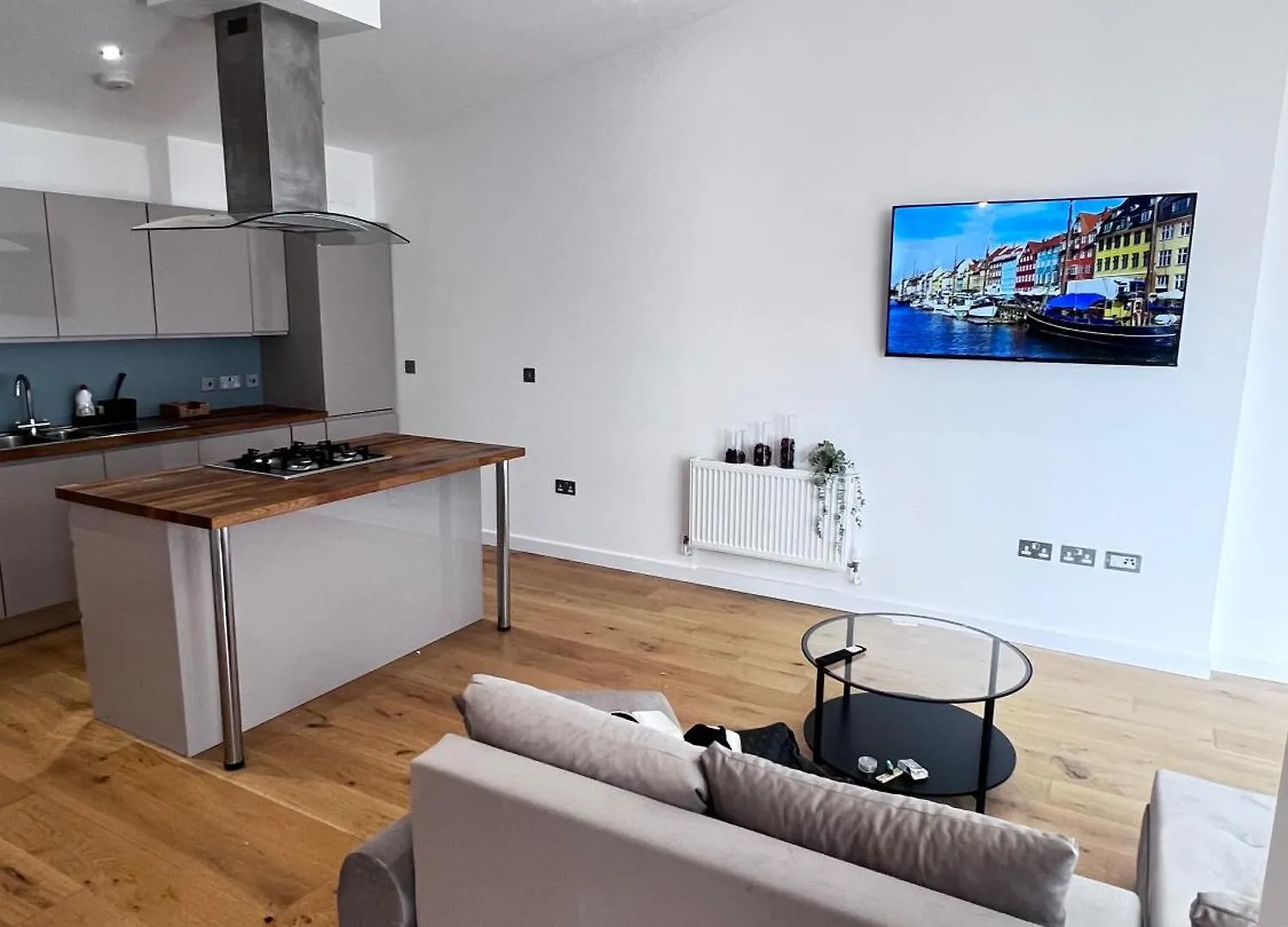 אלת'ם This Stylish Apartment Is Perfect Near Greenwich